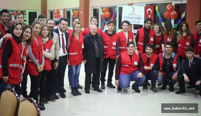 Sürmeneli gençlerden otistik çocuklara özel gece