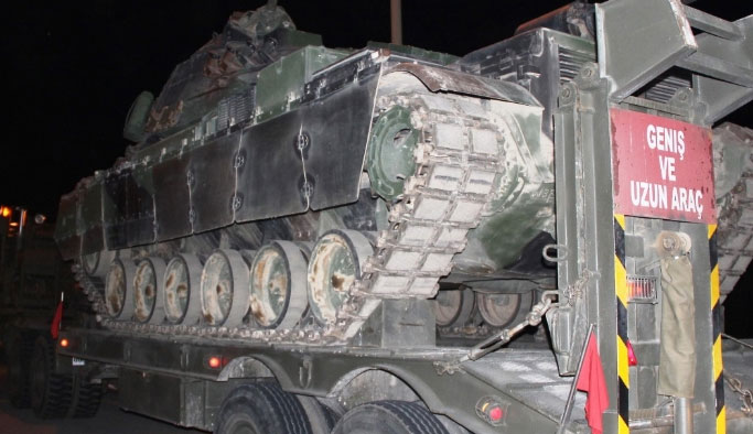 Tanklar sınıra gidiyor