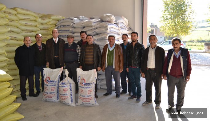 Üreticilere korunga tohumu dağıtıldı