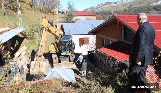 Araklı'da heyelan korkuttu