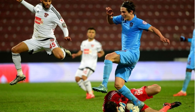 Trabzonspor'da genç futbolcular şans bekliyor