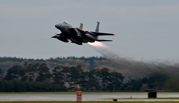 Hava Üssü’nde patlama: Ölü ve yaralılar var