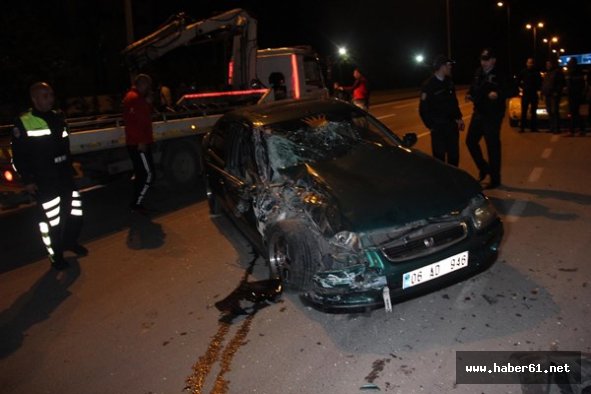 Araçlara çarpmadan duramadı