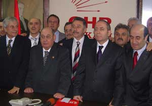 Başaran ve Özcan CHP'de