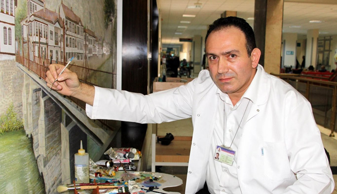 3 dil bilen ressam temizlikçilik yapıyor!