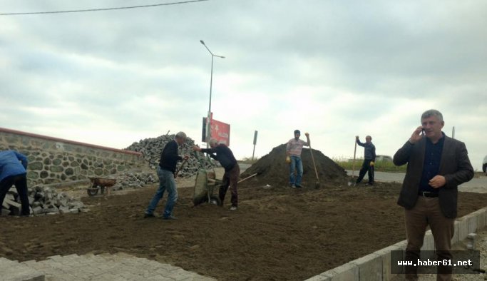 Of'ta yol çalışmaları hızla sürüyor