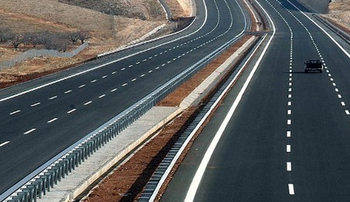 Gümüşhane'de bu yol adikkat