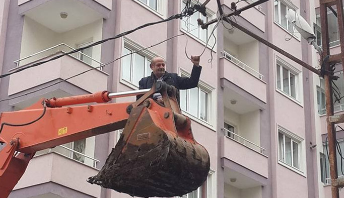 Rize'nin eski belediye başkanı ölüme meydan okudu!