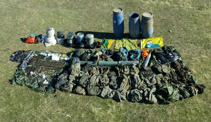 Silah ve patlayıcı ele geçirildi