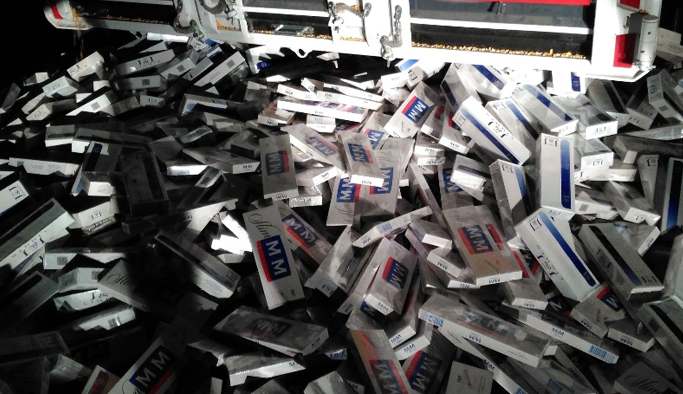 Kaçakçılara darbe: 25 bin 500 paket !