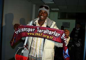 Faty Papy her an imzalayabilir