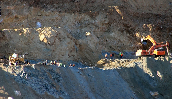 2 işçinin daha cenazesine ulaşıldı