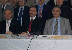 Akçaabat adayını arıyor