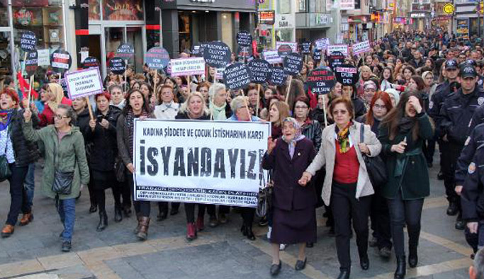 Trabzon'da kadınlardan tepki