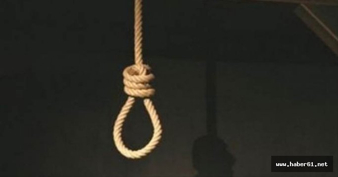 3 çocuk annesi kadın kendini astı