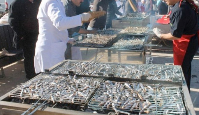 İstanbul'da hamsi şenliği