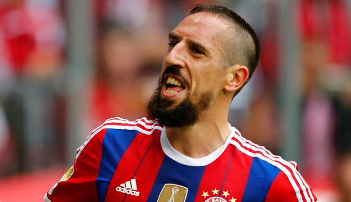 Yıldız futbolcu devam dedi!