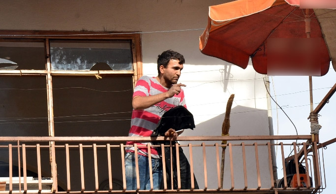 Mahkemenin verdiği kararı beğenmedi evini yakmaya çalıştı