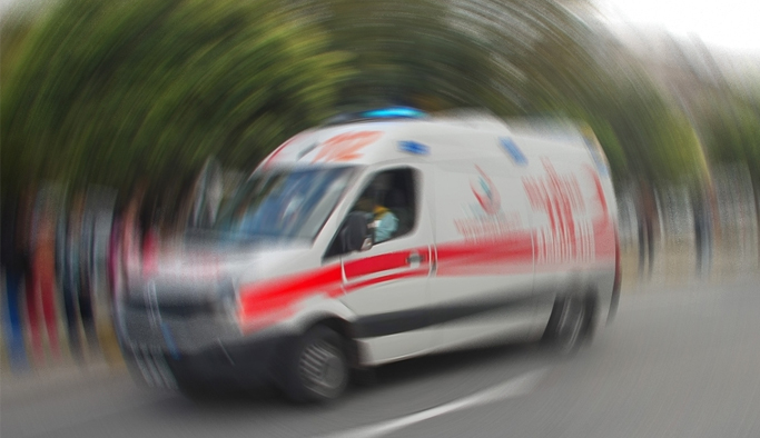 Mermer blok devrildi: 1 ölü, 2 yaralı