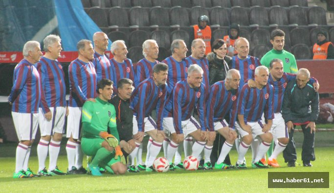 Trabzonspor'da efsaneler sahaya indi