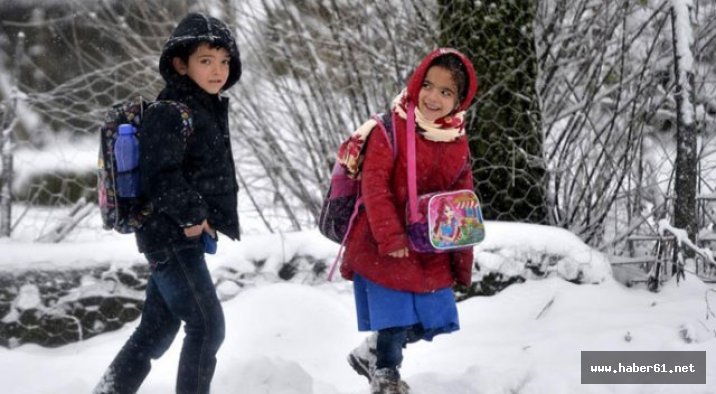 Ordu’nun Gölköy ilçesinde kar yağışı nedeniyle eğitime 1 gün ara