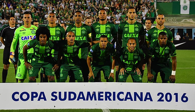 Chapecoense takımının cenazeleri stada getirildi