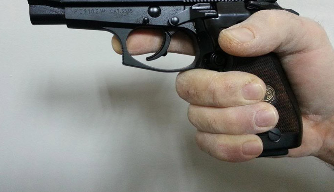 Kavgada silahlar konuştu