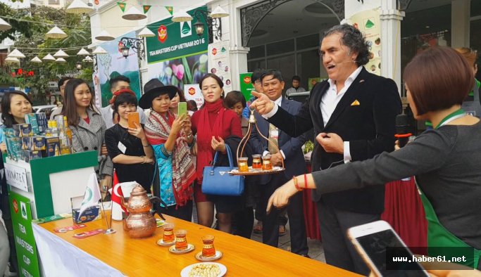 Çay tepsisi Vietnam'ı salladı