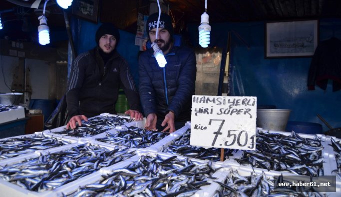Trabzon'da hamsi fiyatı bir anda düştü