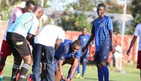 Genç futbolcu sahada kalp krizi geçirdi