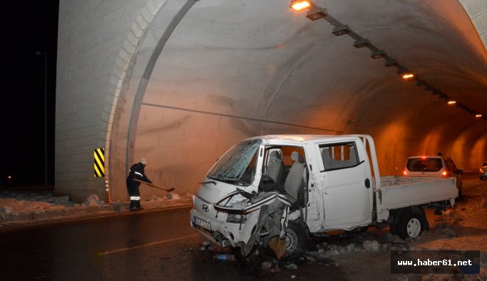 Gizli buzlanma kazaya sebep oldu: 2 yaralı 