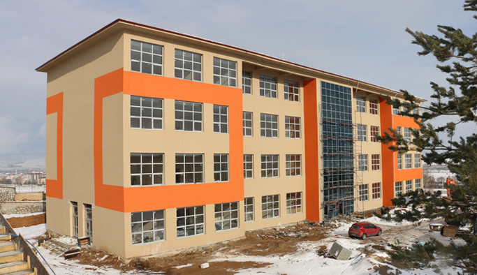 Gümüşhane'de öğrenciler yeni binalarına kavuşuyor