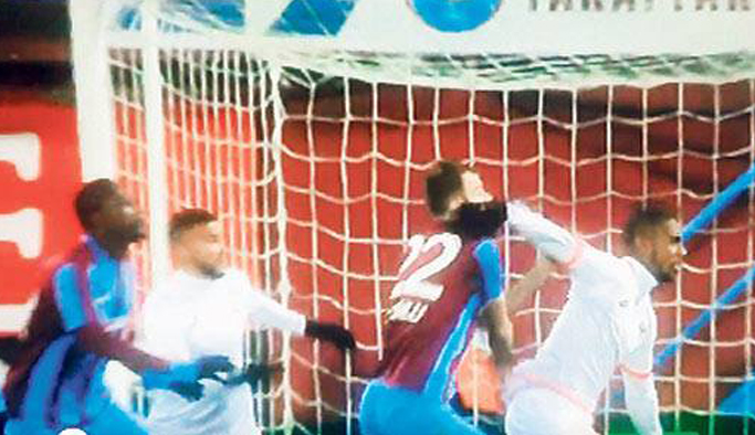 Mustafa Yumlu'dan penaltı açıklaması