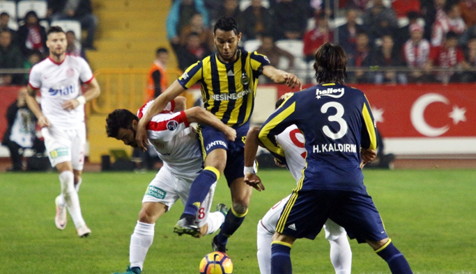 Antalyaspor Fenerbahçe'yi mağlup etti