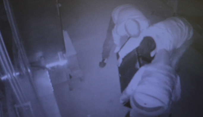 Para dolu 200 kiloluk kasayı böyle çaldılar