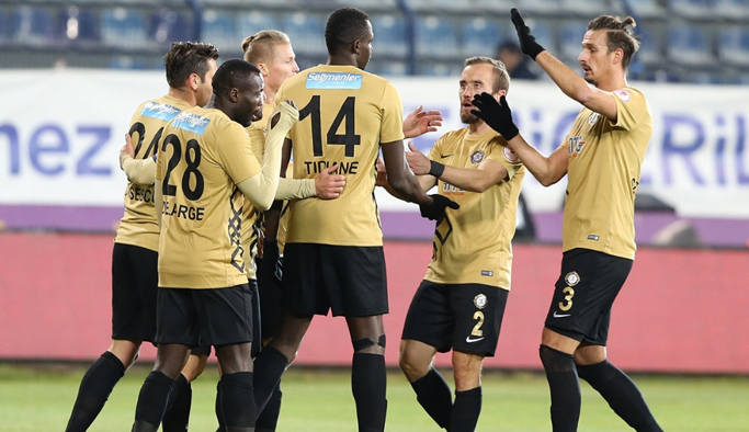 Osmanlıspor kupada da yoluna devam ediyor