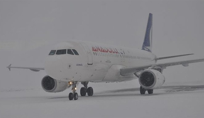 Trabzon'da hava şartları uçakları zorluyor