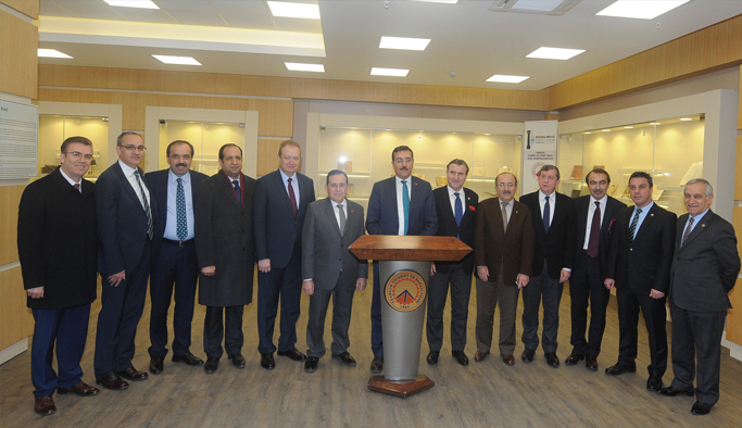 Bakan Tüfenkçi Trabzon'da işadamları ile istişare yaptı