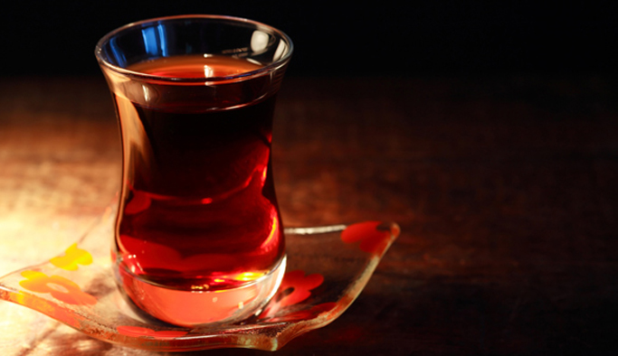 Çaya en büyük darbeyi ithal değil kaçak vuruyor