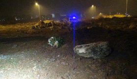 Aşkını toprağa gömdü 