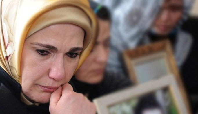 Emine Erdoğan Trabzon'da şehit aileleriyle buluştu