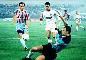 TS efsane golcülerini kutladı