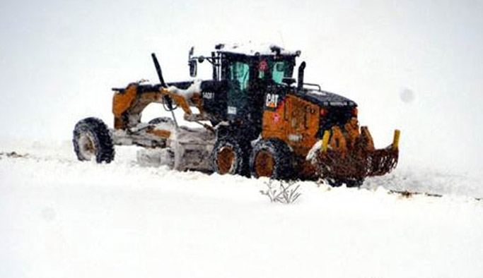 Artvin ve Rize'de bir çok köye ulaşılamıyor