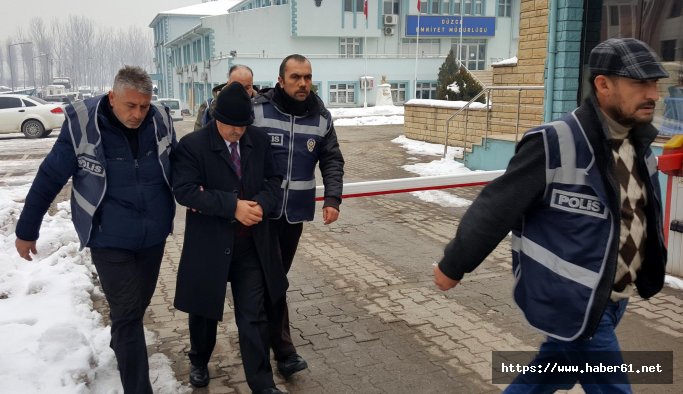 Başmüfettiş rüşvet alırken yakalandı