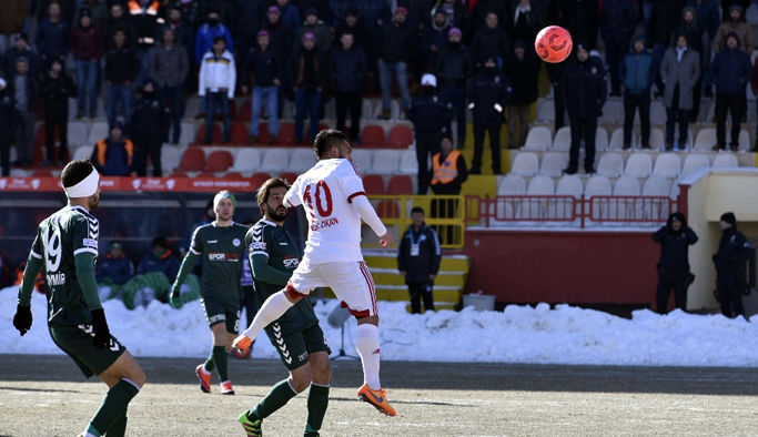 Trabzonspor'un rakipleri puanları paylaştı