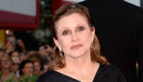 Carrie Fisher uçakta kalp krizi geçirdi