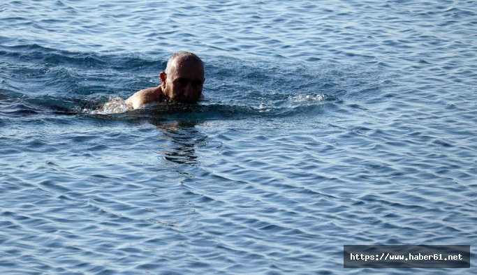 Kar manzaralı deniz keyfi