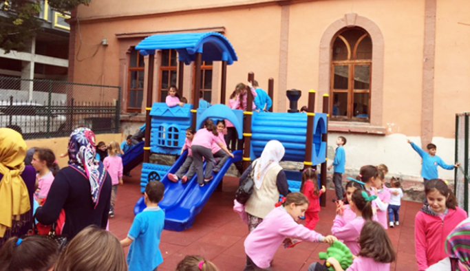 Trabzon'da okullara çocuk parkı!