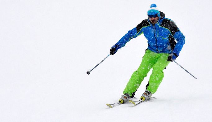 Zigana kayakseverlerin akınına uğradı