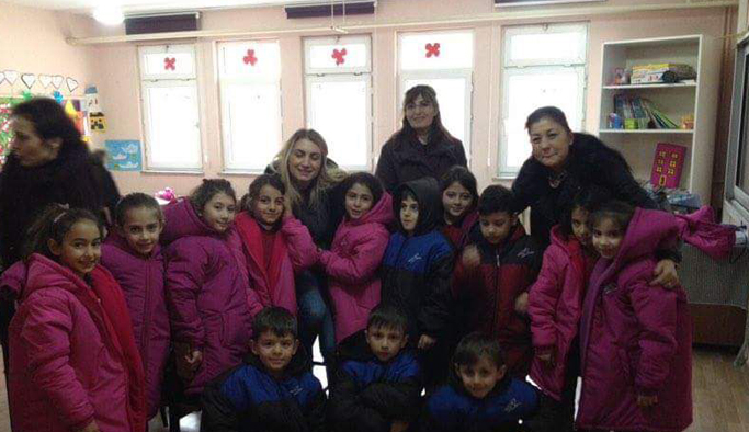 İmamoğlu'ndan Trabzon'da çocuklara yeni yıl hediyesi